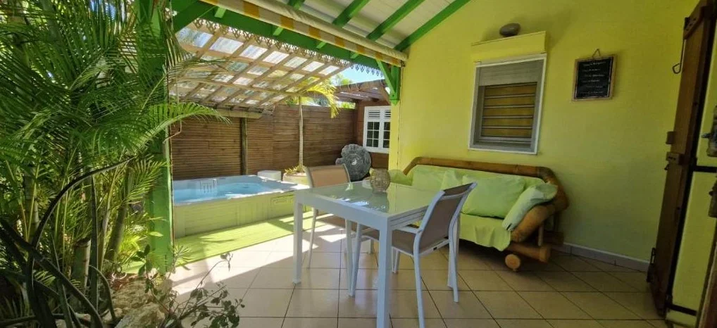 Bungalow Caraïbes – Location de gites pour 2 personnes à Sainte-Anne (Guadeloupe)
