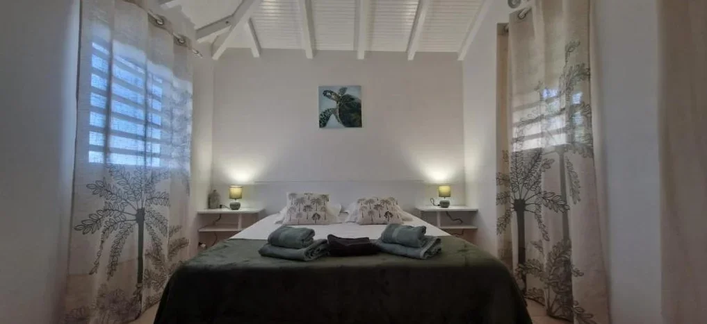 Bungalow Tropicana – Gîte de charme pour 2 personnes à Sainte-Anne (Guadeloupe)